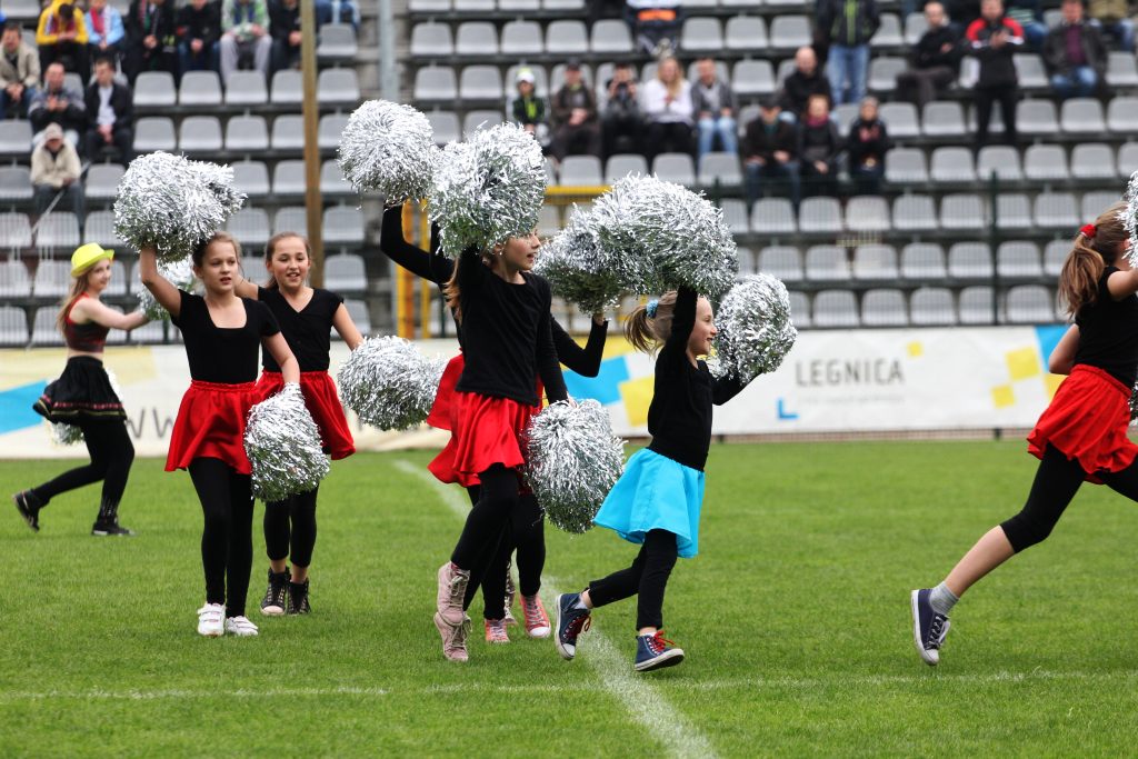 Cheerleaderki Miedzianki zadebiutowały na boisku