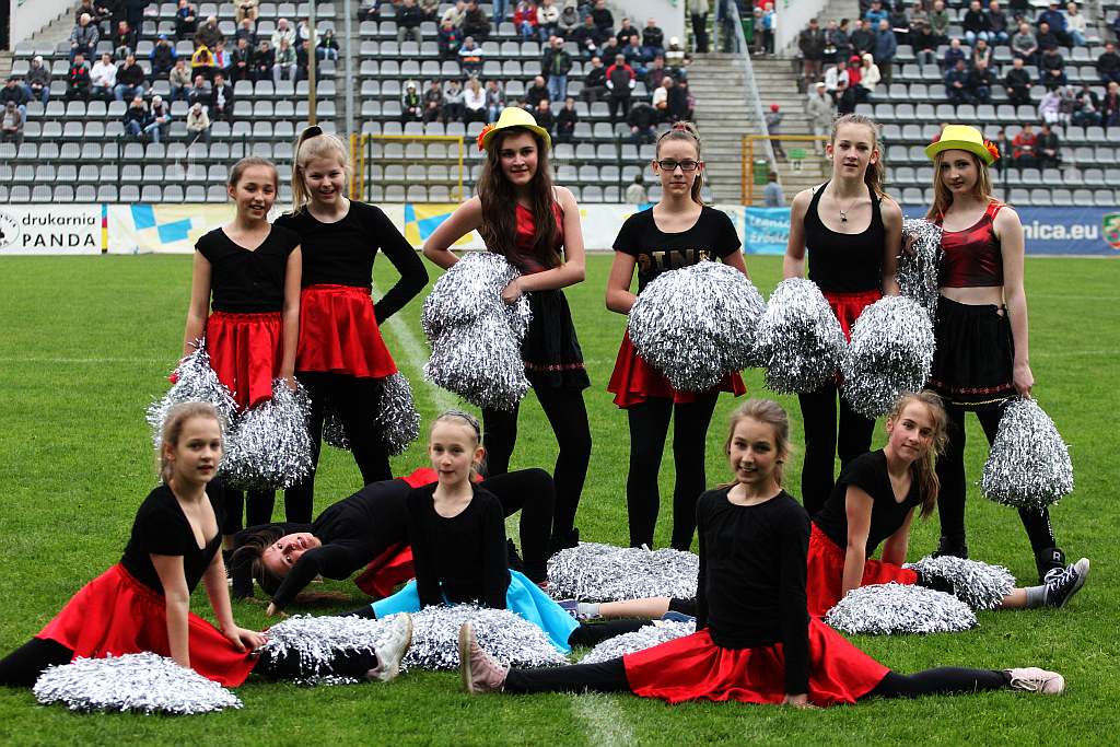 Cheerleaderki Miedzianki zadebiutowały na boisku