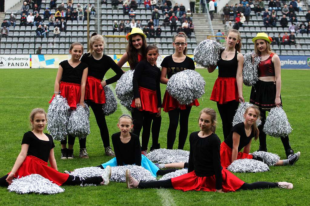 Cheerleaderki Miedzianki zadebiutowały na boisku
