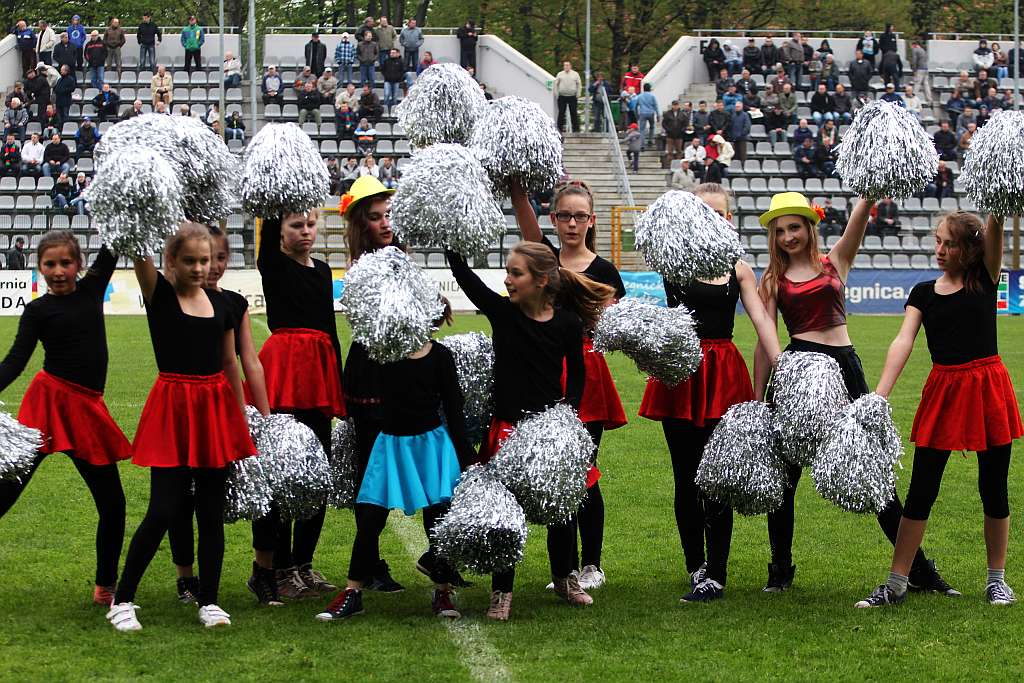 Cheerleaderki Miedzianki zadebiutowały na boisku