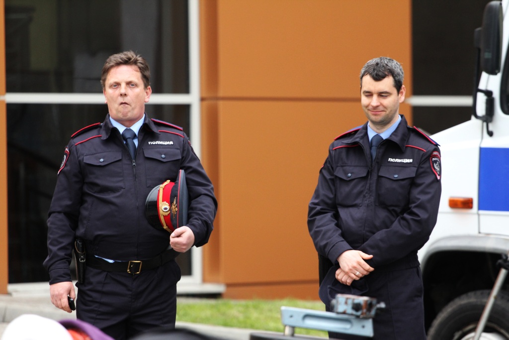 Legniccy policjanci w kostiumach ze Szklanej