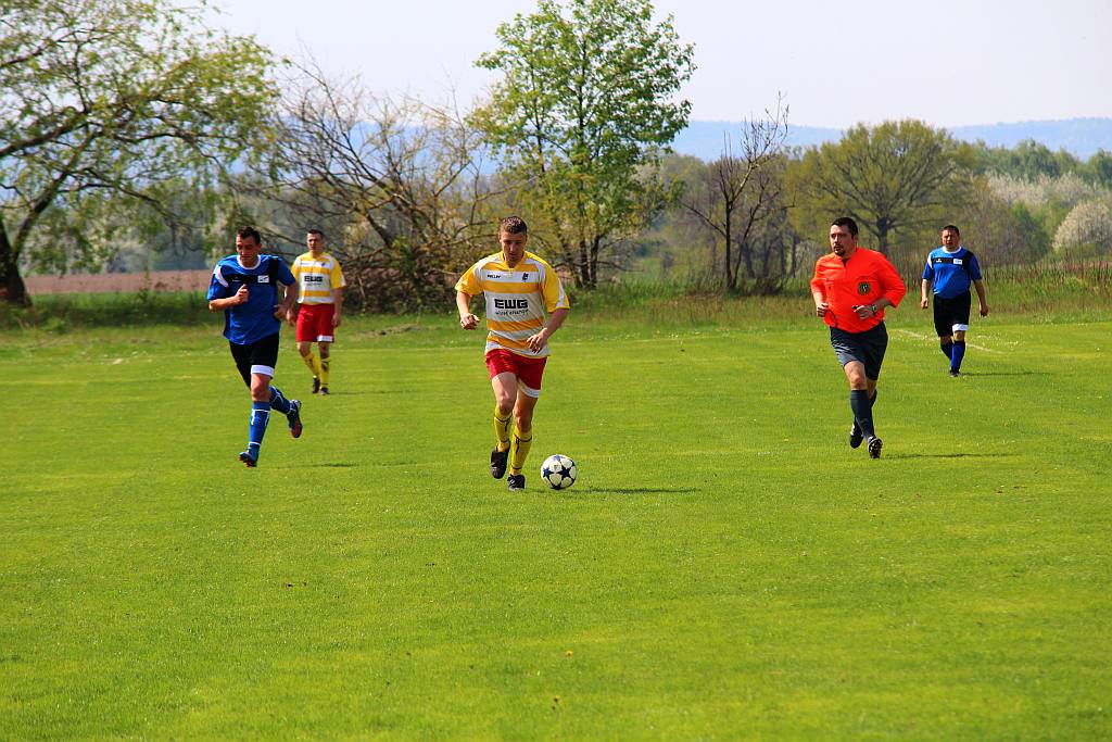 Klasa A: Błękitni Kościelec - Wilki Różana 8:0