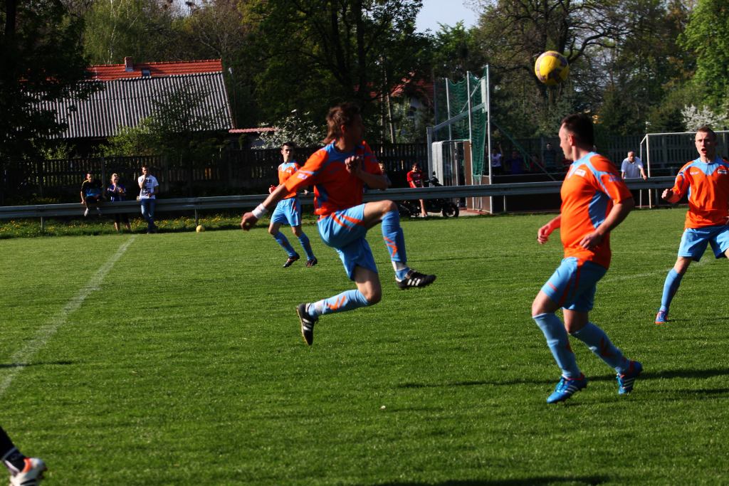 Klasa A: KS Legnickie Pole - Zryw 4:2