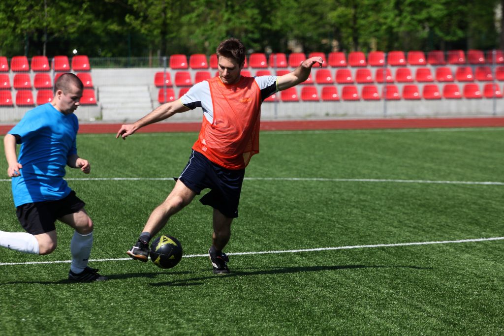 Szachiści grali w … piłkę! Trzy gole legniczan