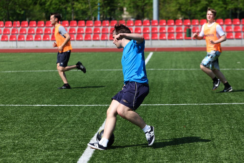 Szachiści grali w … piłkę! Trzy gole legniczan