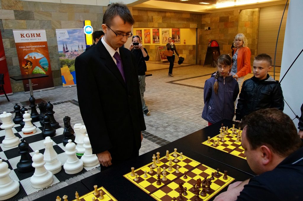 Graj w szachy w Galerii Piastów