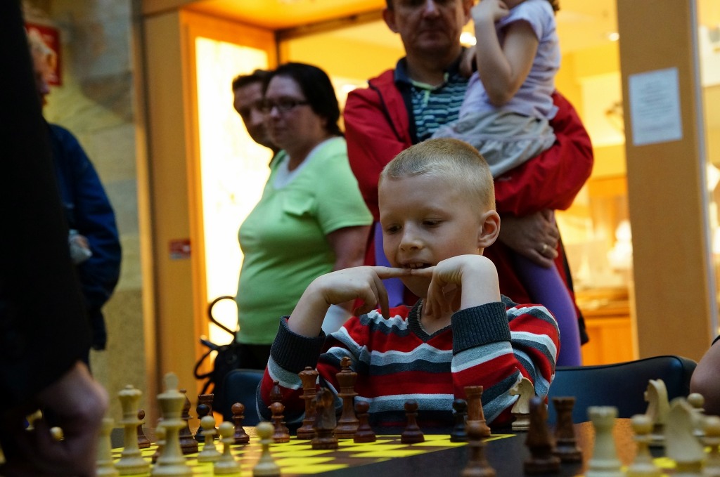 Graj w szachy w Galerii Piastów