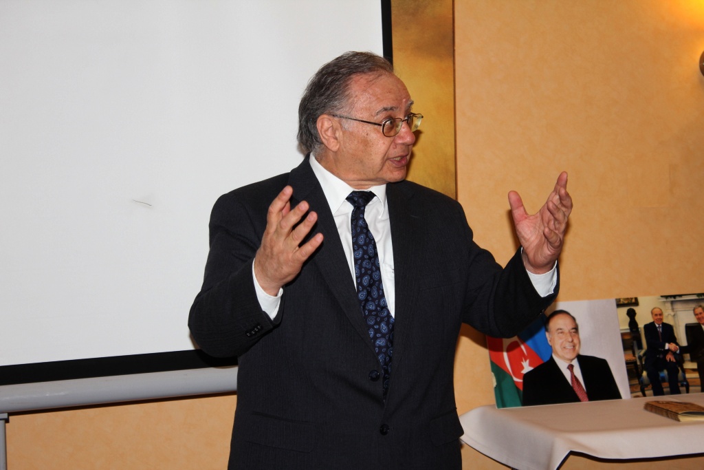 Ambasador Azerbejdżanu odwiedził szachistów