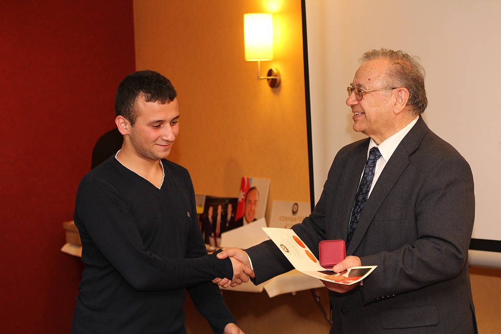 Ambasador Azerbejdżanu odwiedził szachistów