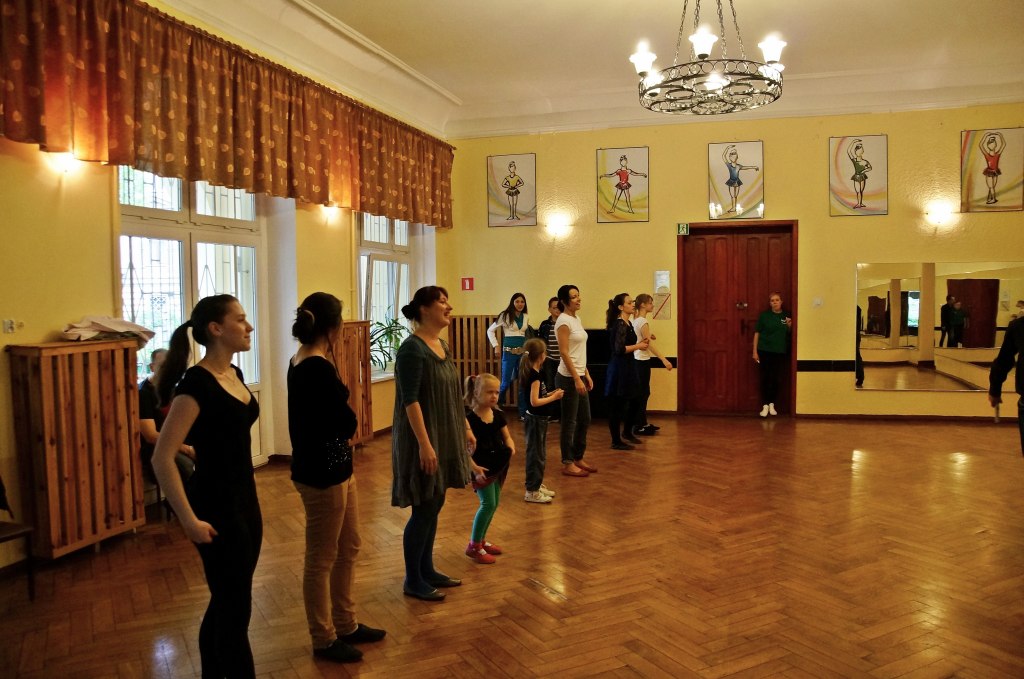 Roztańczone rodziny w legnickim MCK