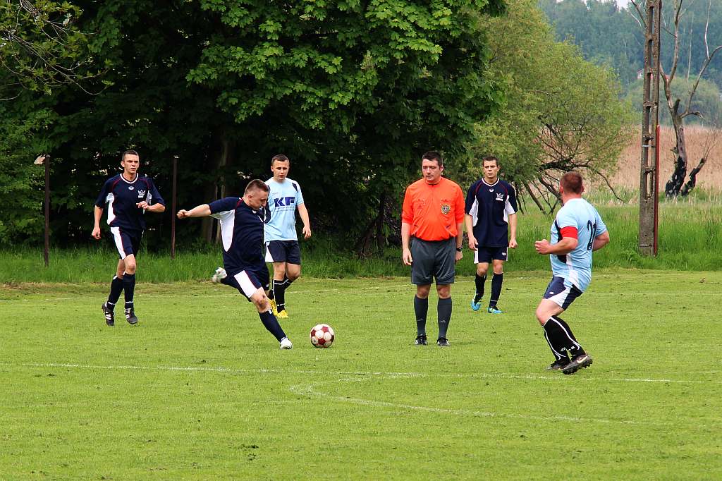 Klasa B: Błękitni  - Korona  7:0