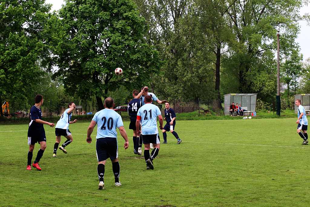 Klasa B: Błękitni  - Korona  7:0