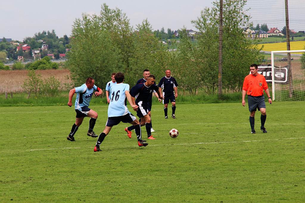 Klasa B: Błękitni  - Korona  7:0
