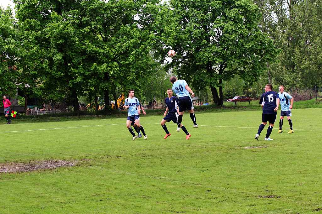 Klasa B: Błękitni  - Korona  7:0