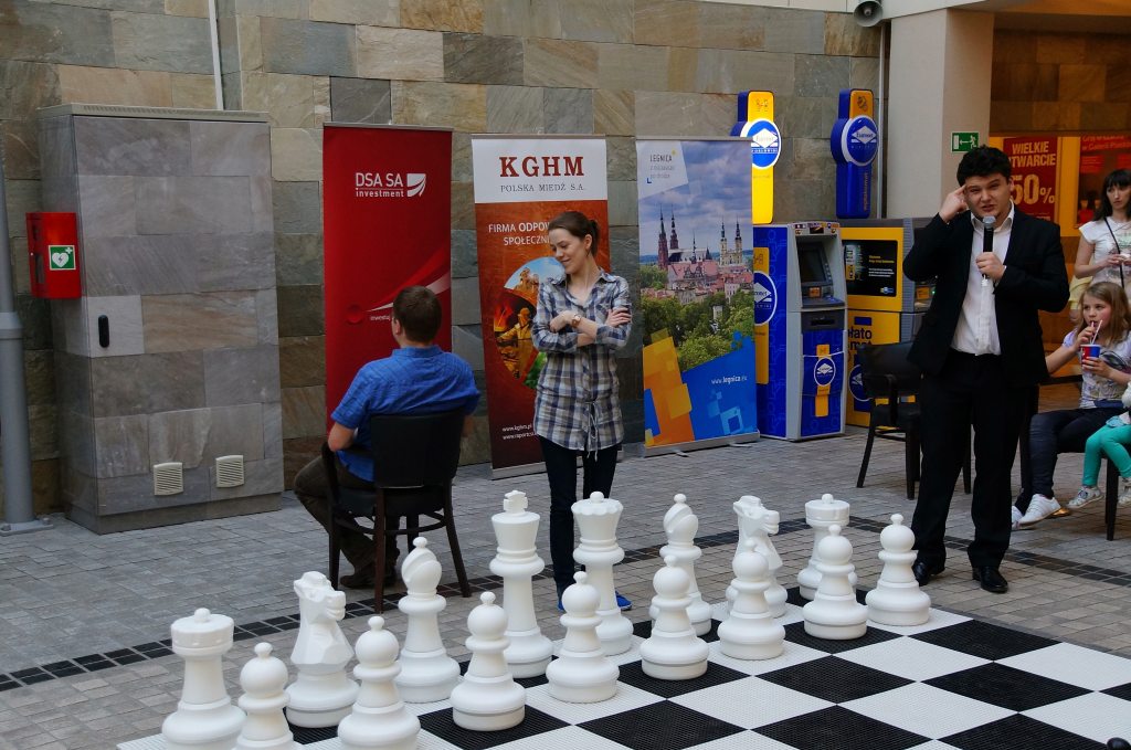 Graj w szachy w Galerii Piastów