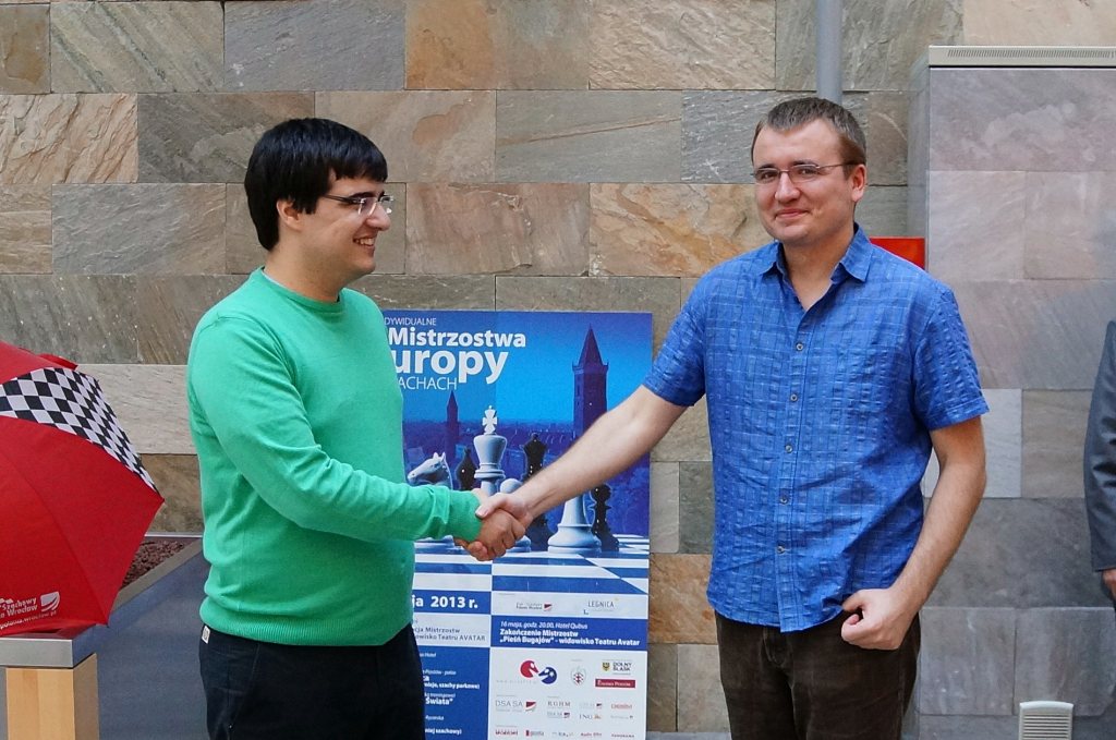 Graj w szachy w Galerii Piastów