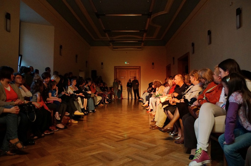 Pokaz mody w noc muzealną