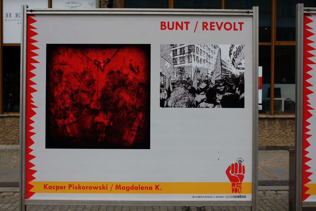 Bunt na zdjęciach fotoreporterów