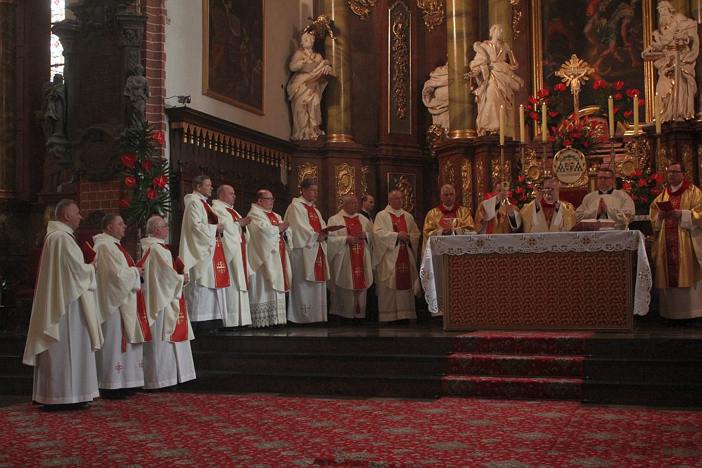 25 - lecie kapłaństwa w legnickiej katedrze