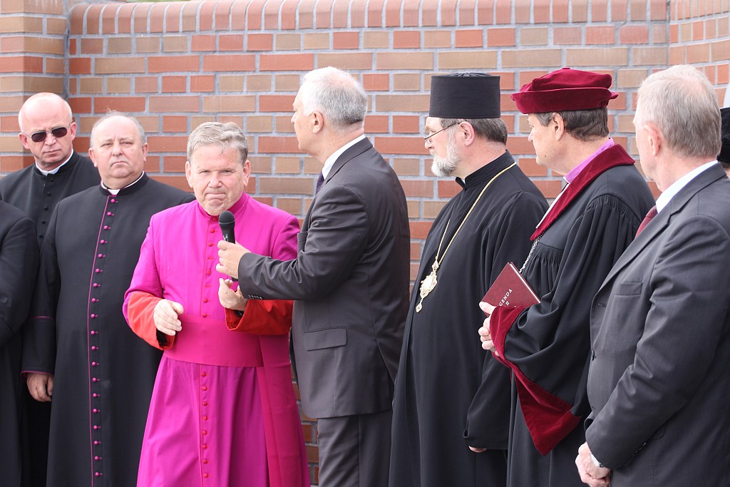 Cmentarz w Jaszkowie poświęcony i otwarty
