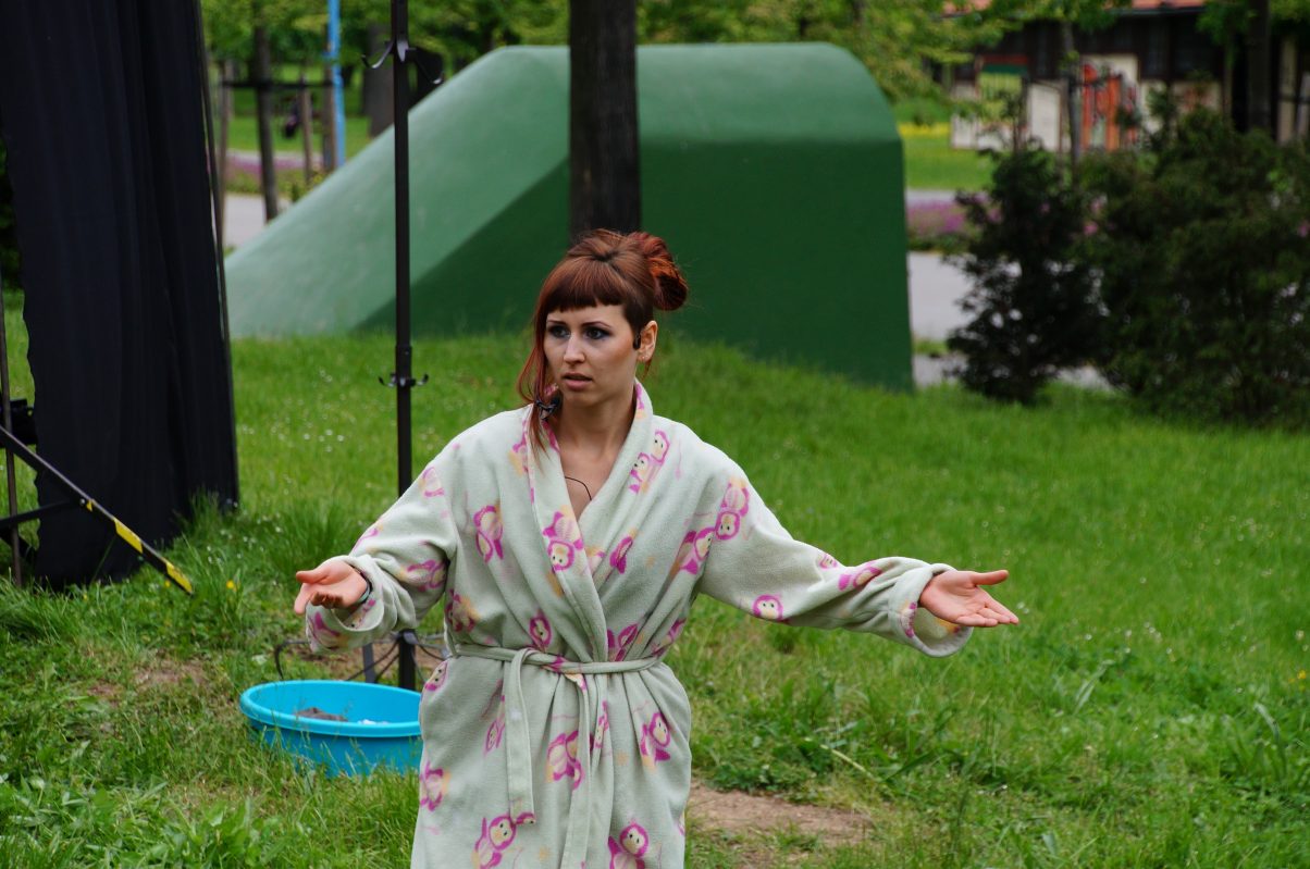 Teatr AVATAR w parku zagrał dla dzieci