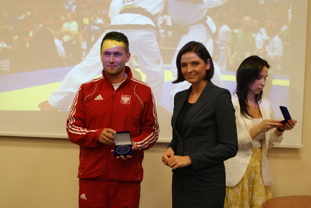 Legniccy taekwondocy z wizytą u minister Muchy