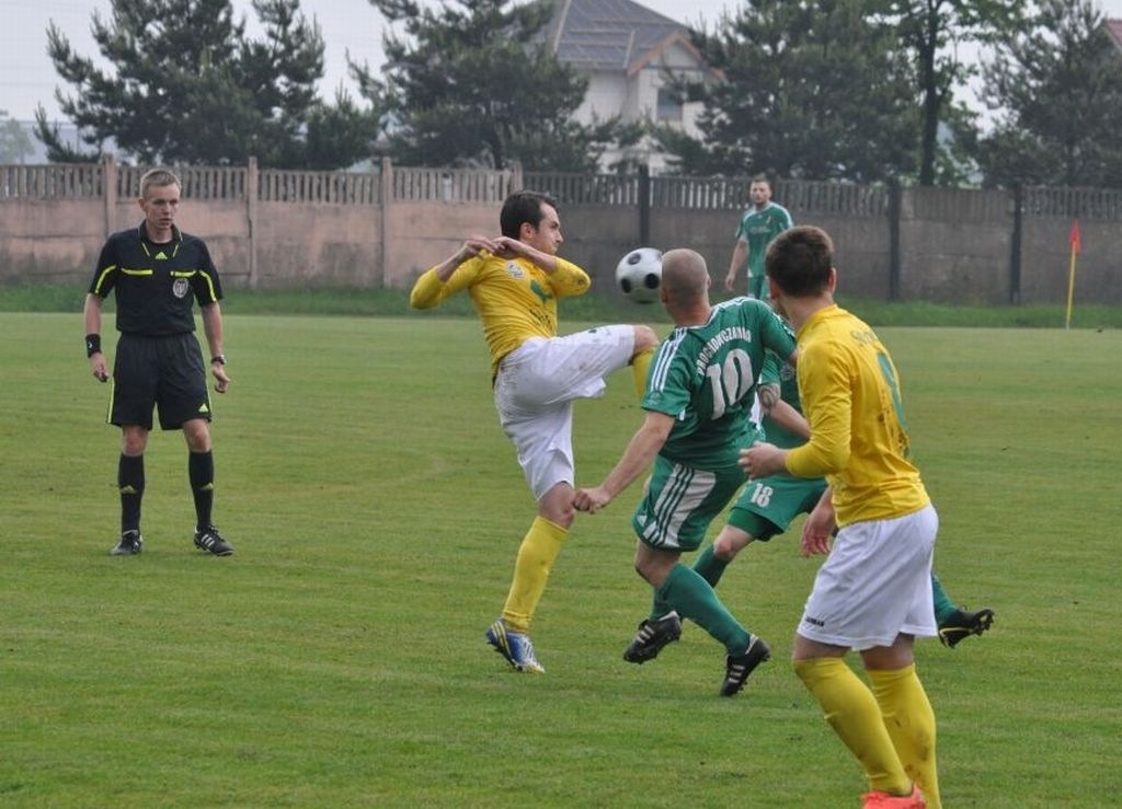 III liga: Prochowiczanka - UKS Lechia 0:2