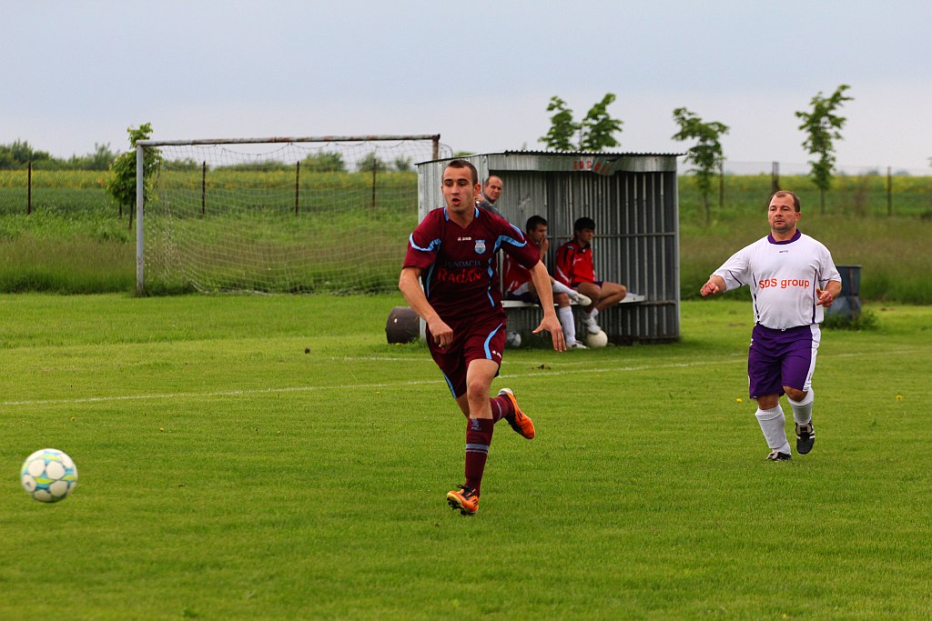 Klasa A: Dąb Stowarzyszenie - Fenix 6:1