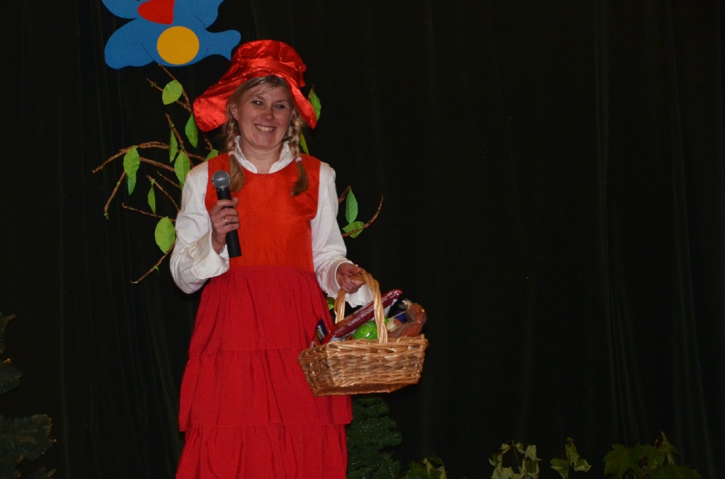 Czerwony Kapturek na Dzień Dziecka