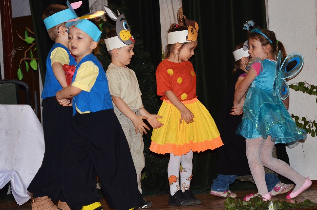 Czerwony Kapturek na Dzień Dziecka