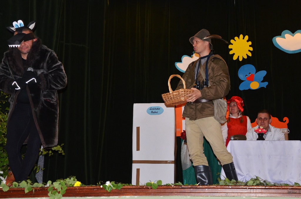 Czerwony Kapturek na Dzień Dziecka