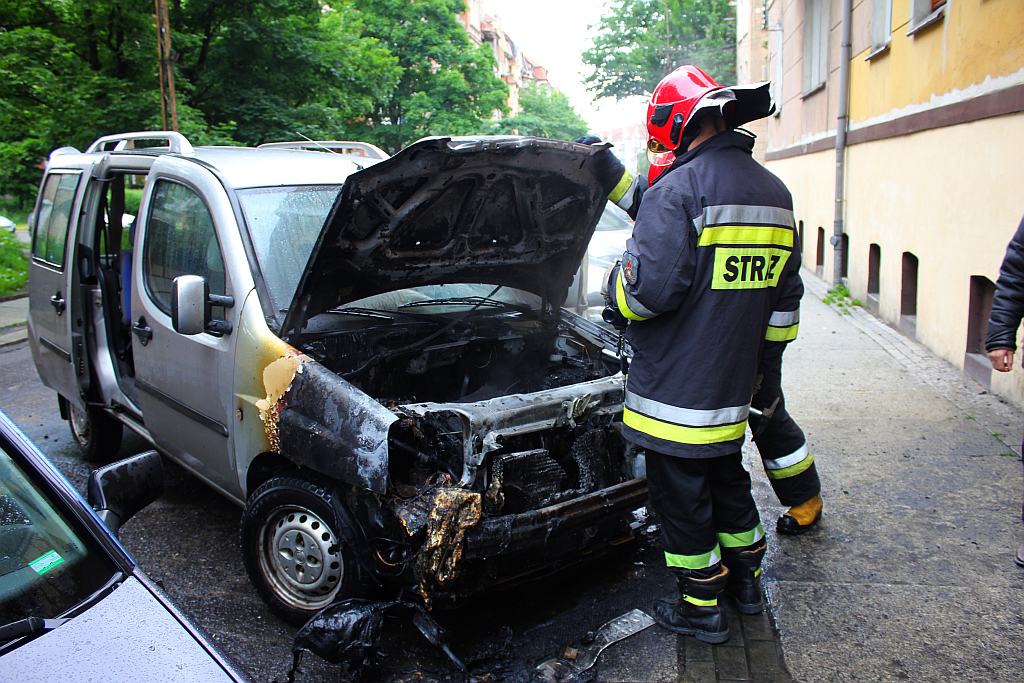 Pożar samochodu na ul. Traugutta