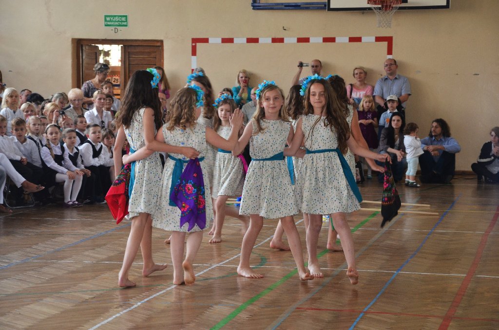 Pokaz tańca w SP nr 19