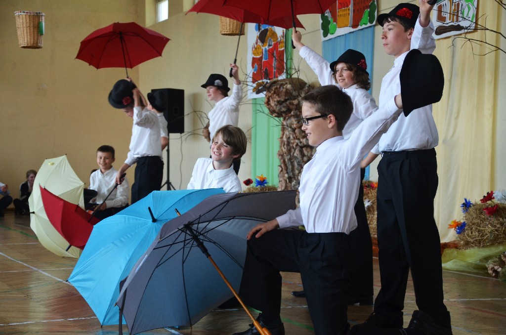 Pokaz tańca w SP nr 19