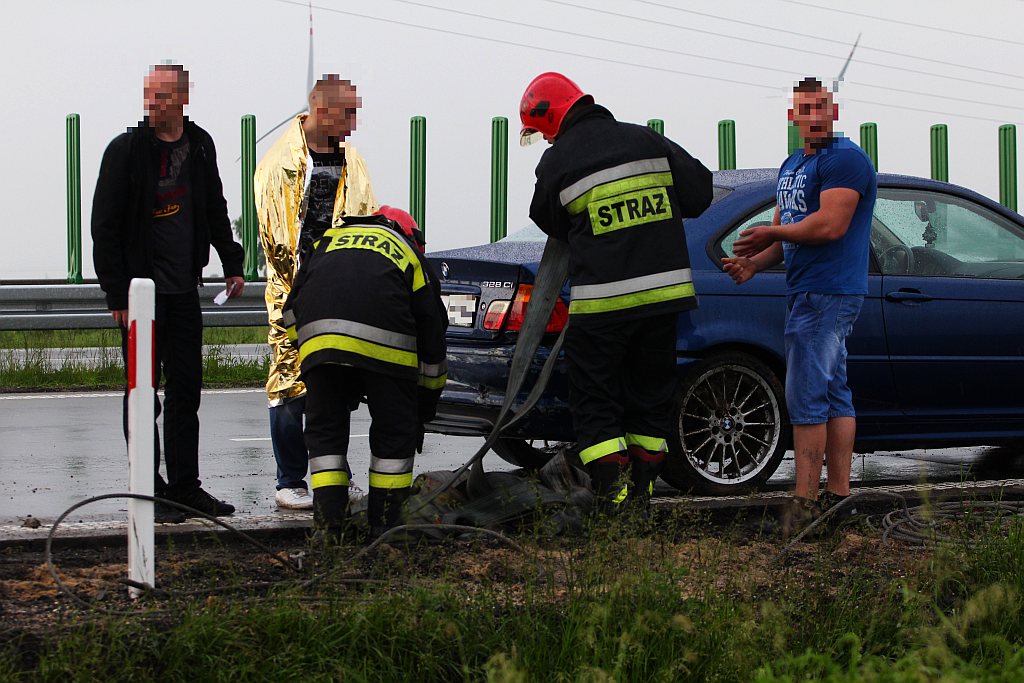 Wpadł w poślizg i wylądował w rowie