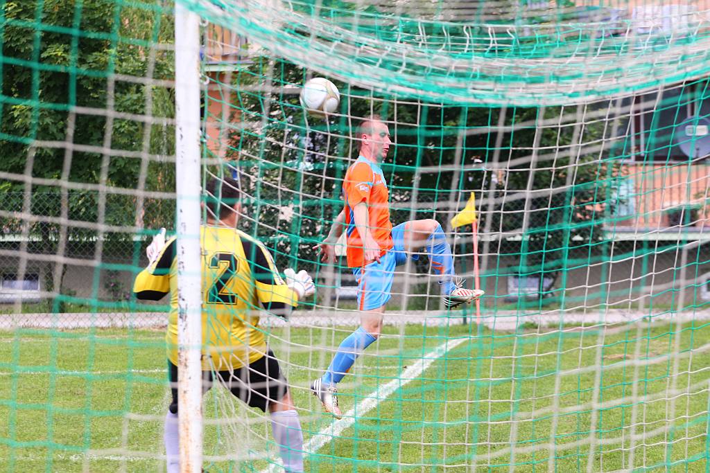 Klasa A: Unia - KS Legnickie Pole 0:3