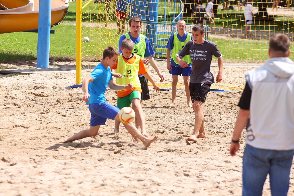 Gimnazjaliści walczyli na piachu „Kormorana”