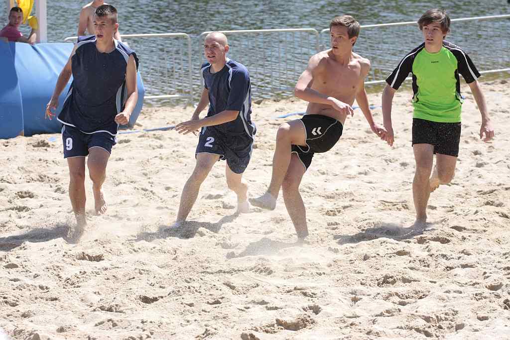 Licealiści walczyli na piachu „Kormorana” cz2