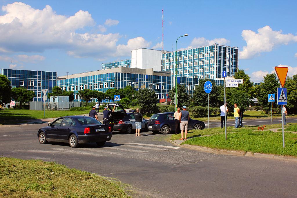 Zderzenie aut na Iwaszkiewicza