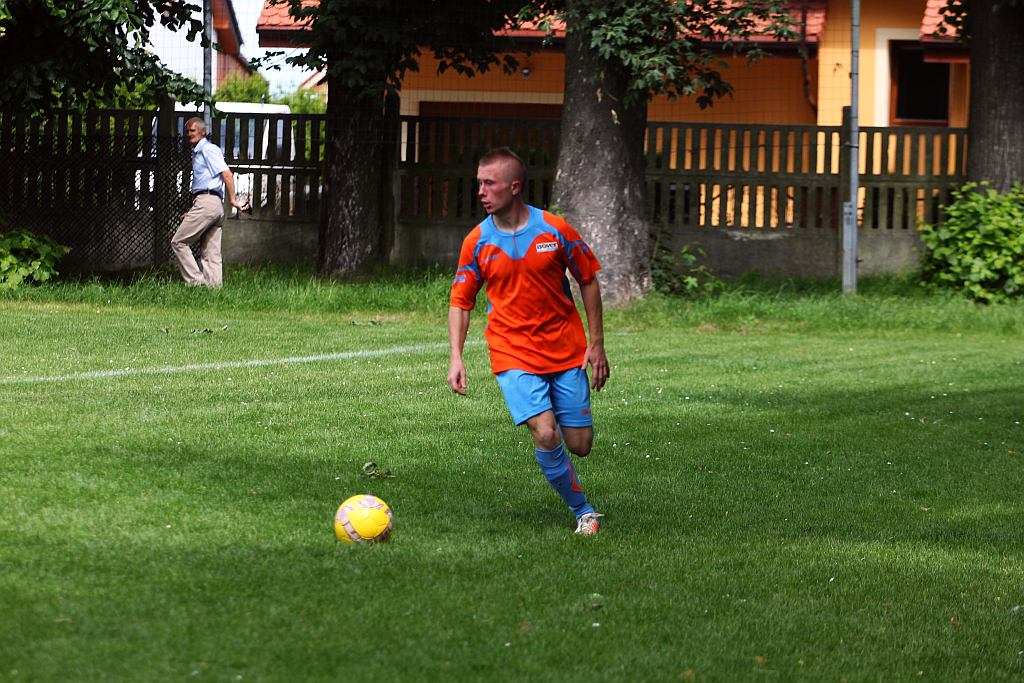 Klasa A: KS Legnickie Pole - Błękitni 3:3