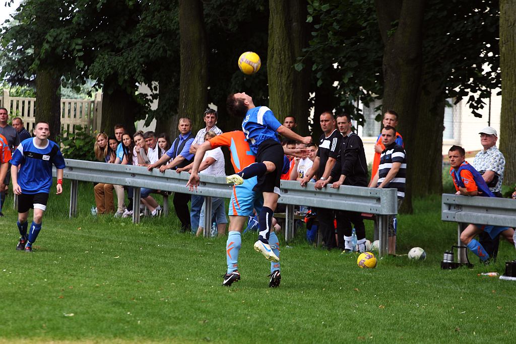 Klasa A: KS Legnickie Pole - Błękitni 3:3