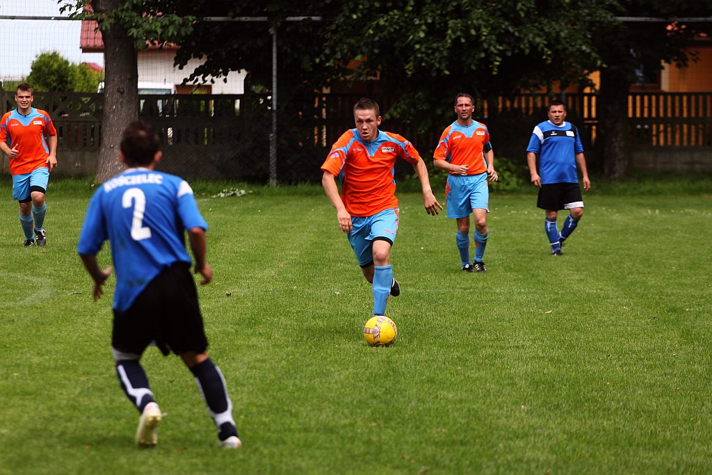 Klasa A: KS Legnickie Pole - Błękitni 3:3