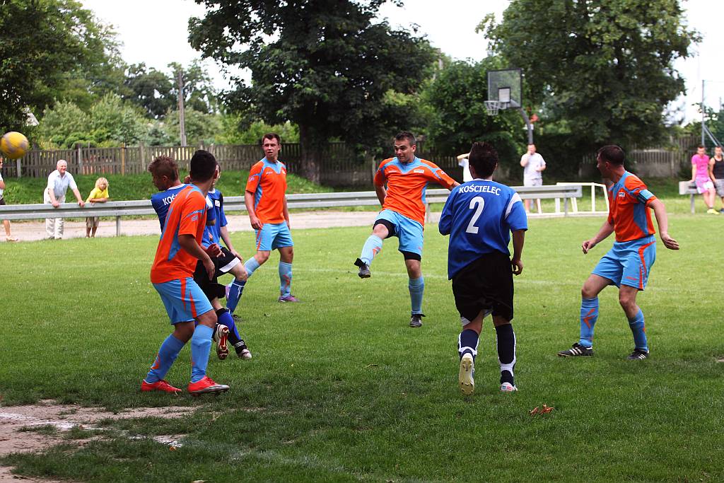 Klasa A: KS Legnickie Pole - Błękitni 3:3