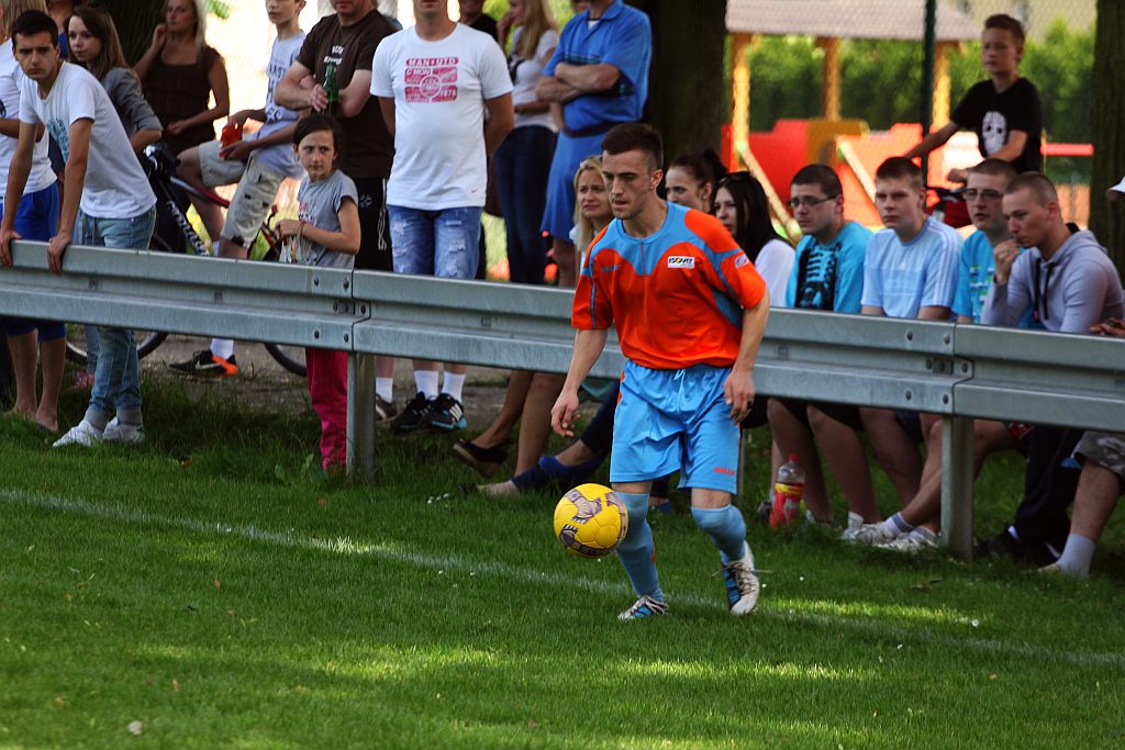 Klasa A: KS Legnickie Pole - Błękitni 3:3
