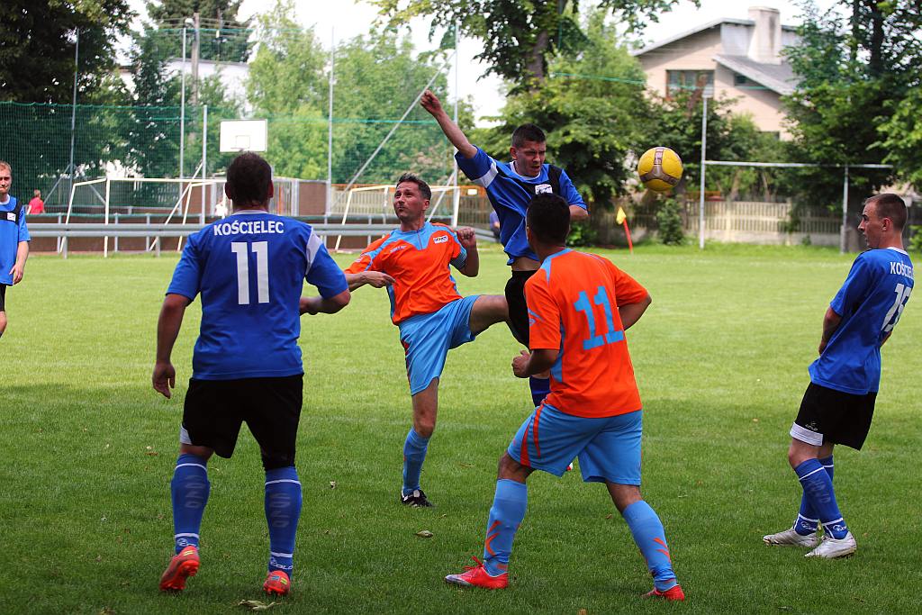 Klasa A: KS Legnickie Pole - Błękitni 3:3