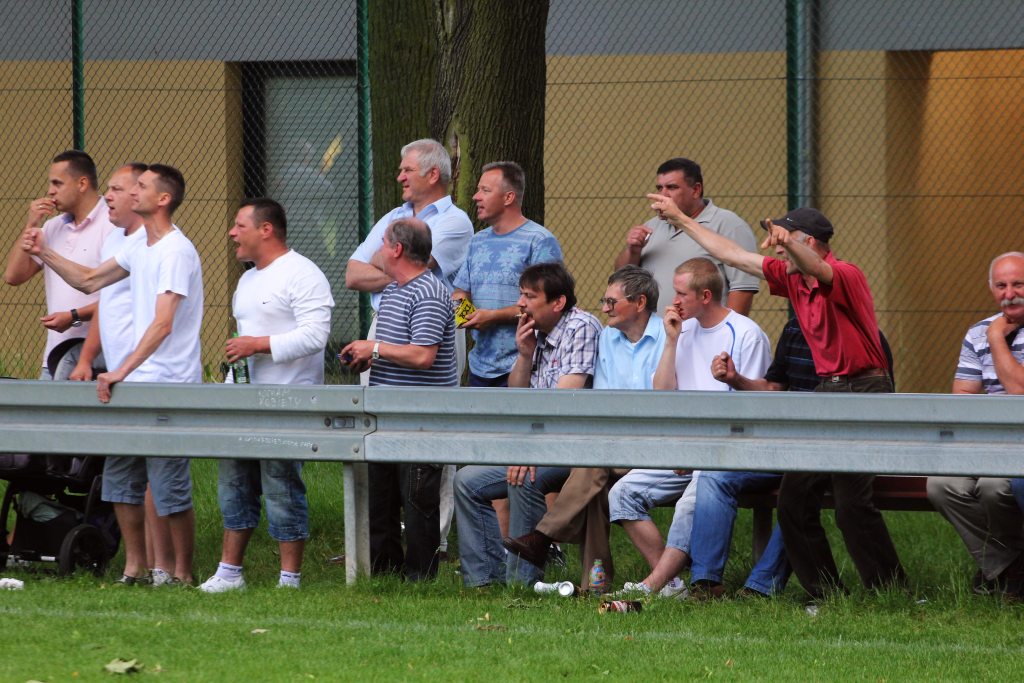 Klasa A: KS Legnickie Pole - Błękitni 3:3