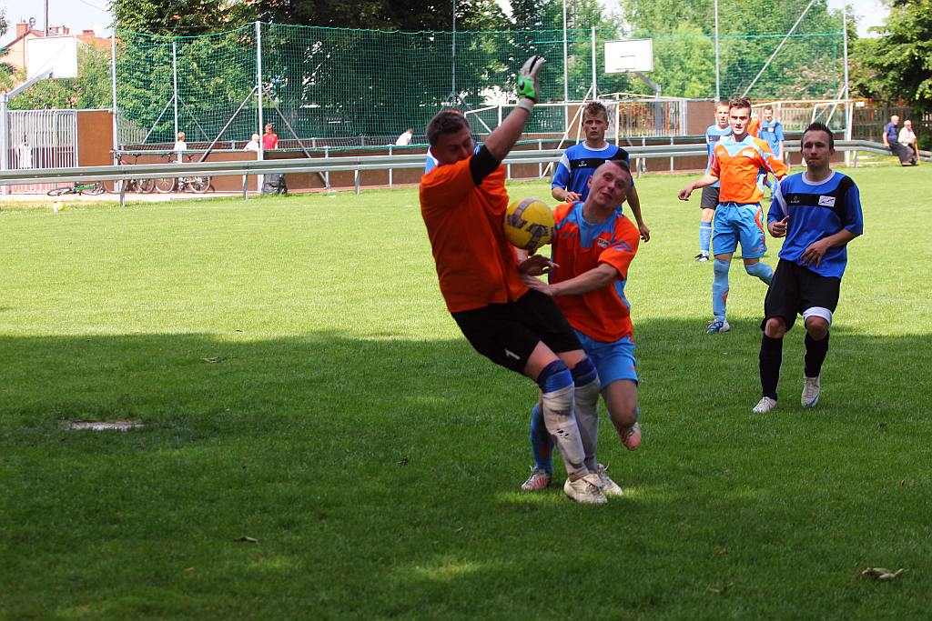 Klasa A: KS Legnickie Pole - Błękitni 3:3