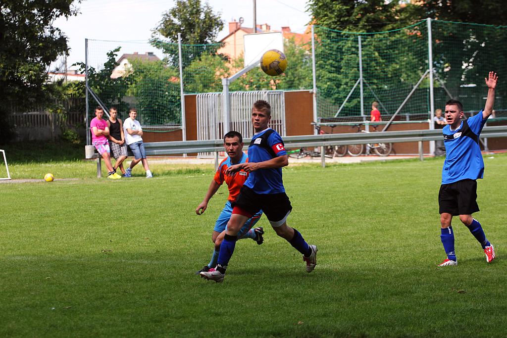 Klasa A: KS Legnickie Pole - Błękitni 3:3