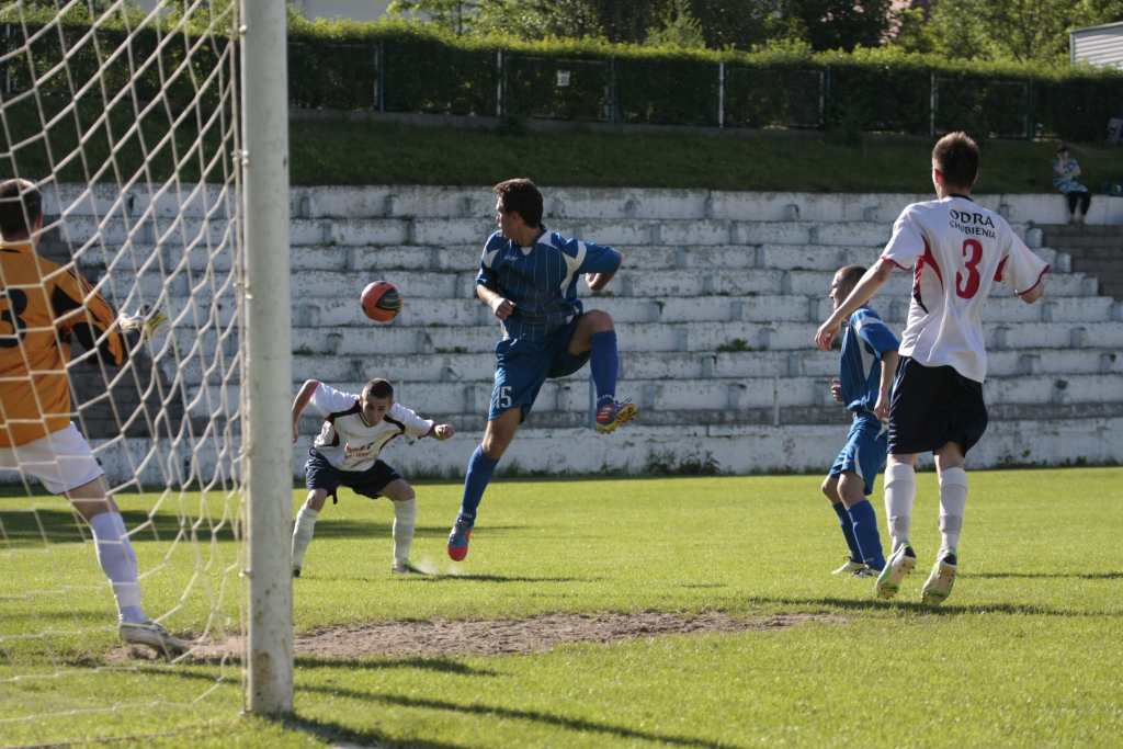 Konfeks Legnica - Odra Chobienia 3:0