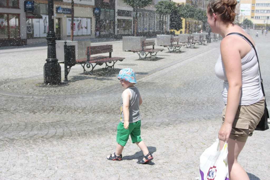 Kurtyna wodna w Rynku w samo południe cz1